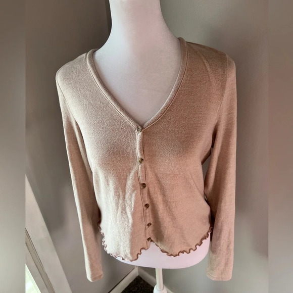 American Eagle Outfitters Tops - AMERICAN eagle soft &‎ sexy plush cropped shirt